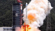 Trung Quốc lần đầu tiên phóng thử tên lửa Trường Chinh từ tàu biển
