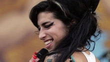 8 năm ngày mất ca sĩ Amy Winehouse: Tài hoa nhưng yểu mệnh