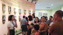 Di tích Chiến trường Điện Biên Phủ thu hút đông du khách dịp nghỉ lễ Quốc khánh