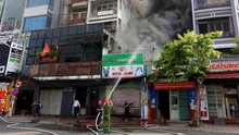 Cháy lớn thiêu rụi nhiều tài sản tại cửa hàng Pet Center tại Thành phố Hồ Chí Minh