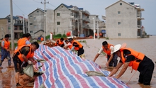 Trung Quốc ban hành cảnh báo Đỏ về lũ trên sông Dương Tử