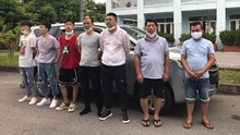 Cảnh sát giao thông phát hiện 5 người Trung Quốc nhập cảnh trái phép