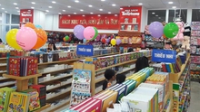 Nhà sách, siêu thị giảm giá nhưng vẫn vắng khách
