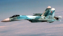 Nga điều 8 máy bay chiến đấu chặn máy bay Mỹ ở biển Đen và biển Azov