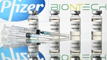 FDA tiếp tục cảnh báo chứng viêm cơ tim khi tiêm vaccine của hãng Pfizer và Moderna