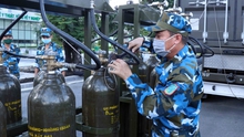Quân đội triển khai trạm sản xuất oxy lưu động sẵn sàng hỗ trợ TP.HCM