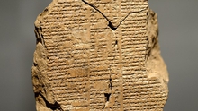 Mỹ trao trả Iraq phiến đất sét cổ 3.500 năm trước đây khắc sử thi Gilgamesh