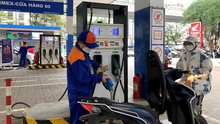 Điều hành giá xăng dầu bám sát giá thị trường thế giới