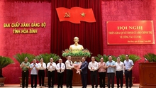 Công bố Quyết định phân công đồng chí Nguyễn Phi Long làm Bí thư Tỉnh ủy Hòa Bình