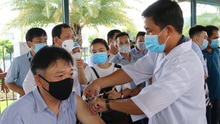 Hà Nội yêu cầu đẩy mạnh tiêm vaccine phòng dịch Covid-19