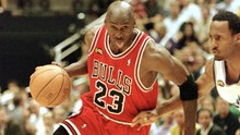 Sotheby's đấu giá chiếc áo thi đấu của huyền thoại bóng rổ Michael Jordan