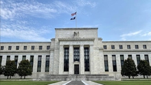 Fed kiên định với lộ trình tăng lãi suất để kiềm chế lạm phát