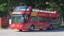 Ra mắt xe buýt tham quan hai tầng nóc thoáng tiêu chuẩn quốc tế tại Huế