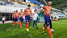 Đức Chinh nhớ Xuân Trường, Quả bóng bạc Việt Nam thành 'người thừa' ở Gangwon