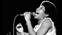 'Respect' của Aretha Franklin: Từ một ca khúc ngổ ngáo thành 'thánh ca' thời đại
