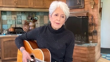 Huyền thoại Joan Baez 80 tuổi: Vẫn dạt dào tình yêu cuộc sống