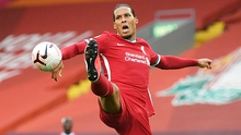 Van Dijk mắc lỗi, Liverpool không thể yên