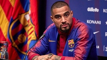 Boateng là đáp án sai cho Barca