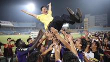 CLB Hà Nội vô địch V-League 2018: Hãy cứ vui đi...