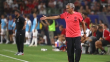 Trong mùa giải thứ 3 ở M.U, Mourinho đang phải chống lại… lịch sử