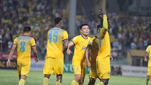 FLC Thanh Hóa 'tung cò trắng' trong cuộc đua vô địch V-League