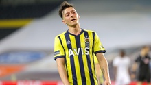 Mesut Ozil: Bước lùi từ Fenerbahce tới Basaksehir