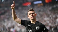 Frankfurt vs Rangers: Cuộc chiến của Borre và Ramsey