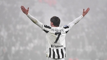 Juventus: Cánh én lẻ loi Dusan Vlahovic