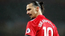 Ibrahimovic nên tự giác rời M.U để như một... người hùng