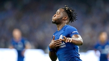 Batshuayi sẵn sàng cạnh tranh với Morata