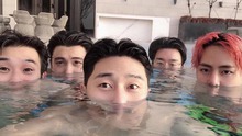 Lộ ảnh V (BTS), Park Seo Joon mừng sinh nhật tại… bể bơi