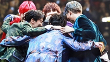 BTS: Mỗi lần ôm nhau các chàng trai còn muốn có cả ARMY, vì sao?