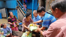 Khẩn cấp cứu trợ người gốc Việt bị lũ lụt tại Kampong Speu - Campuchia