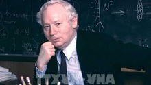 Giải thưởng Đột phá Đặc biệt về Vật lý cơ bản được trao cho nhà khoa học Steven Weinberg