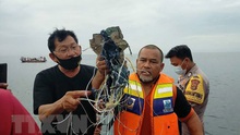 Vụ máy bay rơi tại Indonesia: Hi vọng vớt được 2 hộp đen trong ngày 11/1