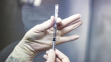 CDC Mỹ khuyến nghị cách khắc phục phản ứng phụ sau khi tiêm vaccine Covid-19