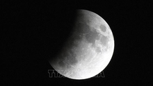 Hình ảnh lạ chụp được ở vùng tối Mặt Trăng