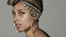 Vẻ đẹp thuần khiết không cần son phấn của Alicia Keys