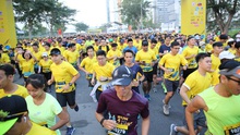 3000 người tham gia đường chạy năm mới tỏa sáng