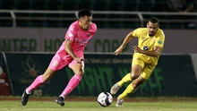 Cầu thủ tố trọng tài ở 'chung kết ngược' Sài Gòn FC đấu Nam Định