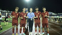 Thái Lan được 'Madam Pang' thưởng nóng, HLV Polking giải toả áp lực trước AFF Cup