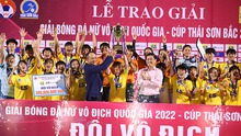 HLV Đoàn Thị Kim Chi giúp TPHCM 1 đi vào lịch sử bóng đá Việt Nam