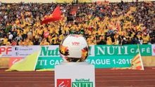 CĐV Nam Định gây 'sốt' tại sân Gò Đậu