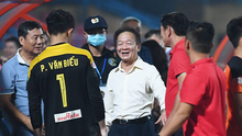 Bầu Hiển động viên, hô quyết tâm cùng cầu thủ Đà Nẵng sau trận thua Hà Nội FC