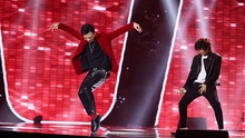 Hit Michael Jackson, G-Dragon làm ‘bùng nổ’ sân khấu The Voice Kids tập 9