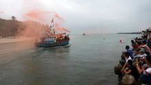 Ngư dân Phổ Thạnh, Quảng Ngãi 'xông biển' lấy lộc đầu năm