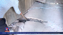 VIDEO: Hiện tượng nứt gãy nền đất trầm trọng tại bản Tìa Dình C, Điện Biên