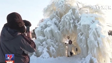 VIDEO Hiện tượng khí lạnh 'xoáy cực' tại Mỹ: Đến tóc cũng đóng băng