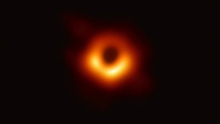 Công bố bức ảnh đầu tiên về hố đen trong vũ trụ