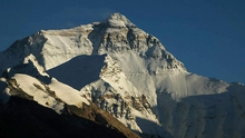 Trung Quốc và Nepal thống nhất độ cao mới của 'nóc nhà thế giới' Everest